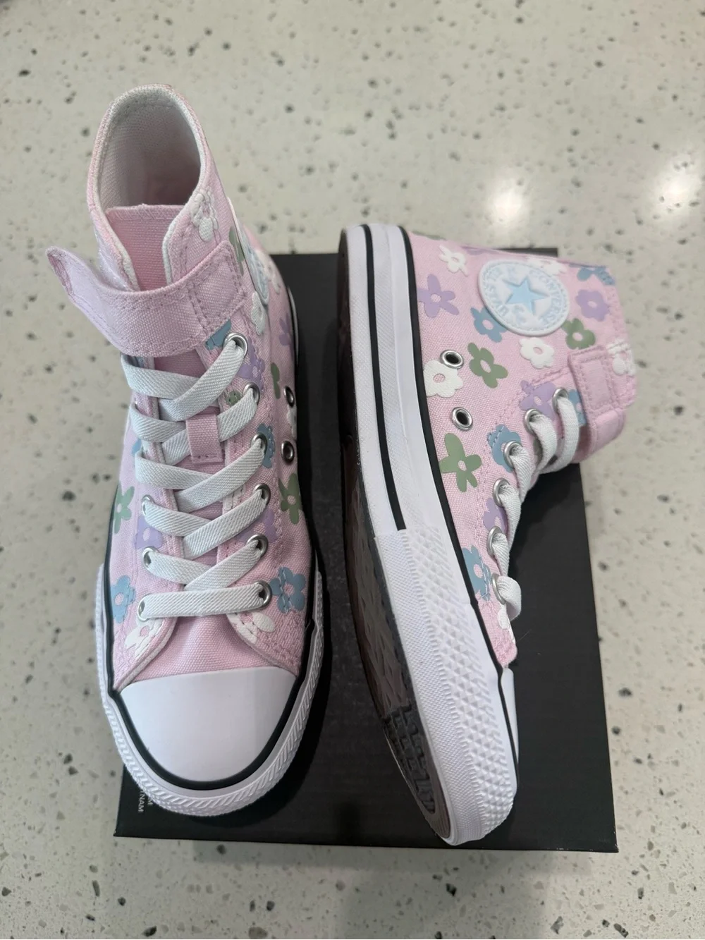 New girls Converse Sz 2 Pink Floral High-Top Shoes with Pastel Accents